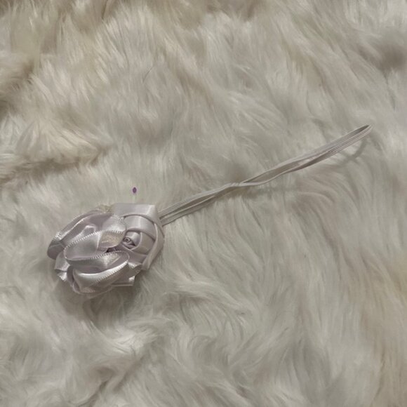 White Satin Rolled flower and Satin Puff on Skinny FOE Headband - Picture 1 of 1